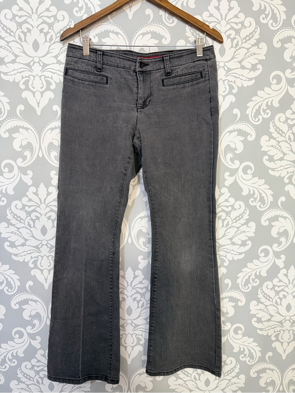 💫4/$25 • Banana Republic Limited Edition Dark Denim Flare Jeans